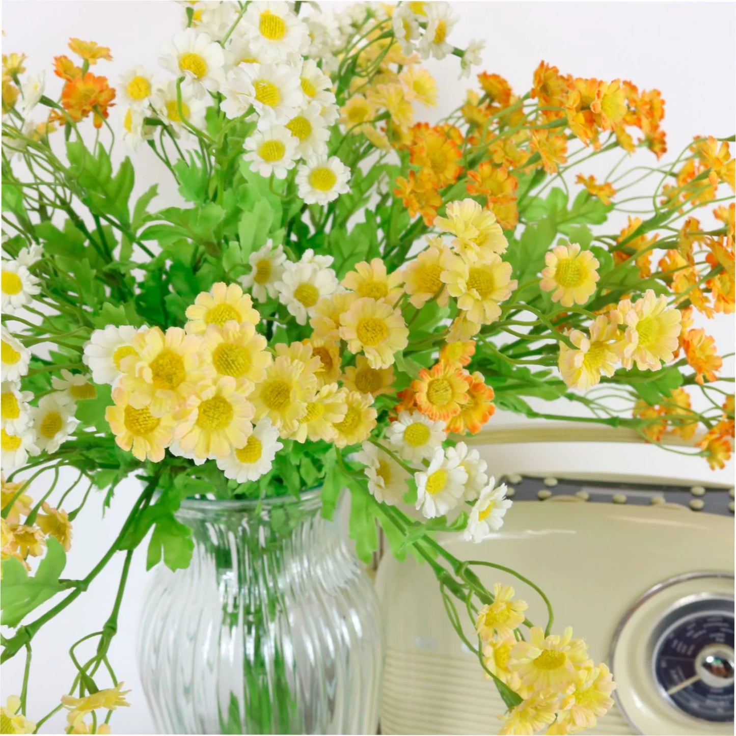 Wild Mini Daisy Spray /Butter yellow